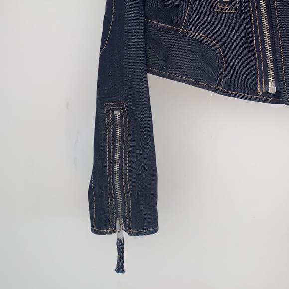 True Religion - Picture 2 of 7